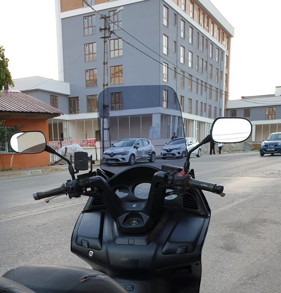 MOTOCAM Honda Silverwing SWT 400 Ön Cam 2006-2009 Model 56cm Füme Renkli 4mm