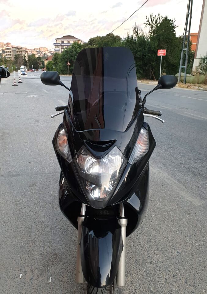 MOTOCAM Honda Silverwing SWT 400 Ön Cam 2006-2009 Model 56cm Siyah Renkli 4mm