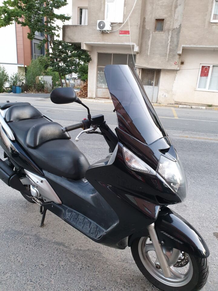 MOTOCAM Honda Silverwing SWT 400 Ön Cam 2006-2009 Model 56cm Siyah Renkli 4mm