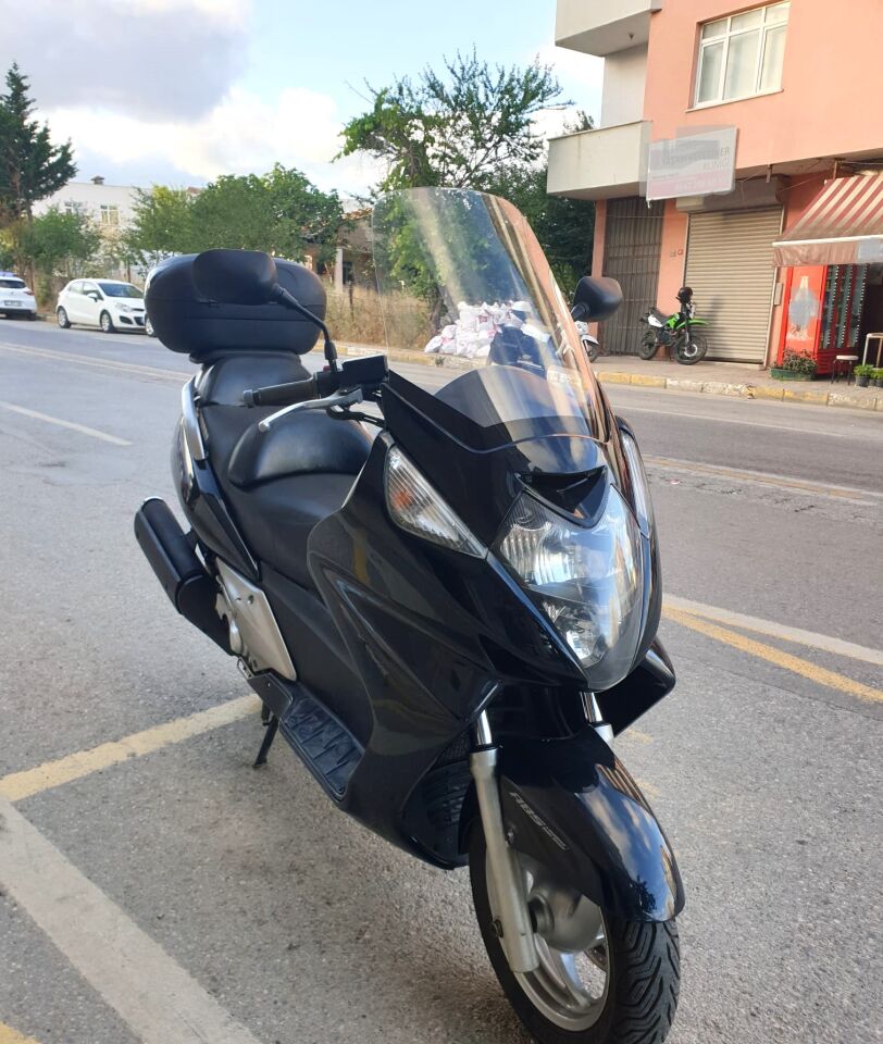 MOTOCAM Honda Silverwing SWT 400 Ön Cam 2006-2009 Model 56cm Şeffaf Renkli 4mm