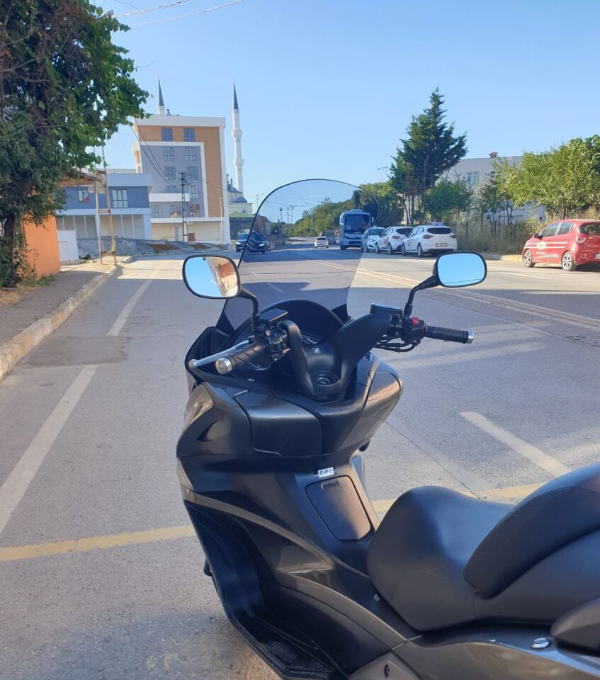 MOTOCAM Honda Silverwing SWT 600 Ön Cam 2008-2013 Model 71cm Füme Renkli 4mm