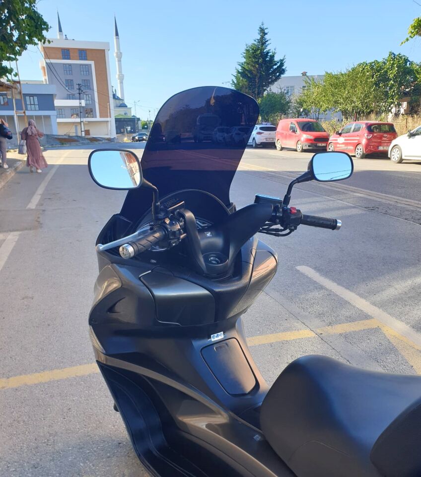 MOTOCAM Honda Silverwing SWT 600 Ön Cam 2008-2013 Model 71cm Siyah Renkli 4mm