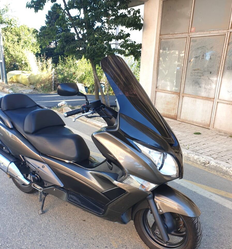 MOTOCAM Honda Silverwing SWT 600 Ön Cam 2008-2013 Model 71cm Siyah Renkli 4mm