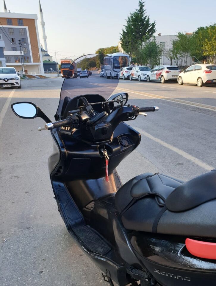 MOTOCAM Kymco Xciting 500 İ Ön Cam 2008-2012 Model 62cm Füme Renkli 4mm