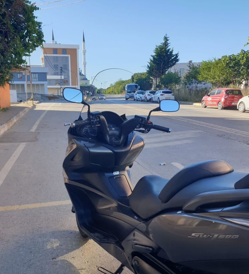 MOTOCAM Honda Silverwing SWT 600 Ön Cam 2008-2013 Model 71cm Şeffaf Renkli 4mm