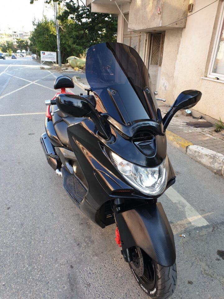 MOTOCAM Kymco Xciting 500 İ Ön Cam 2008-2012 Model 62cm Siyah Renkli 4mm