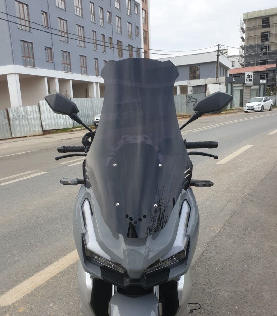 MOTOCAM Kral Arneb 150 Ön Cam 2023-2026 Model 75cm Siyah Renkli 4mm UZUN