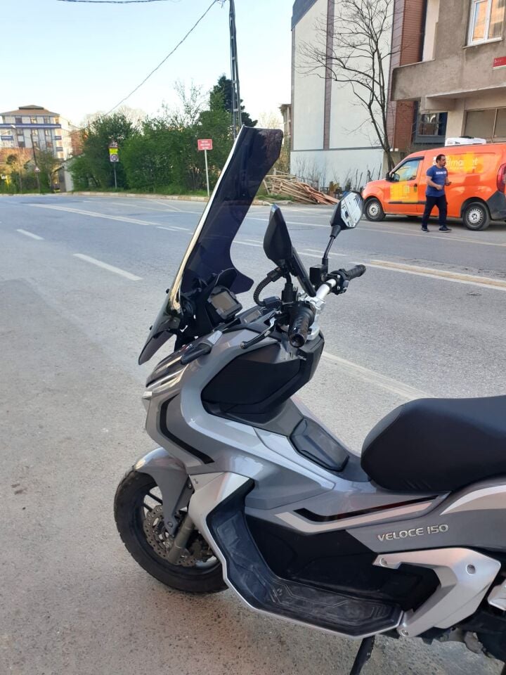 MOTOCAM Kral Arneb 150 Ön Cam 2023-2026 Model 78cm Siyah Renkli 4mm UZUN