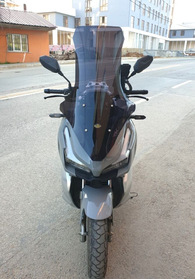 MOTOCAM Kral Arneb 150 Ön Cam 2023-2026 Model 78cm Siyah Renkli 4mm UZUN