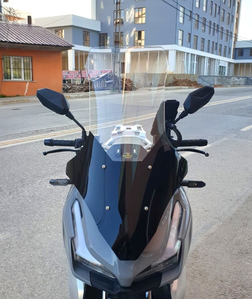 MOTOCAM Kral Arneb 150 Ön Cam 2023-2026 Model 78cm Şeffaf Renkli 4mm UZUN