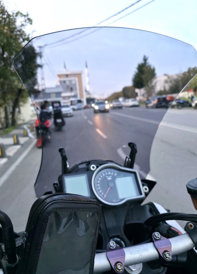 MOTOCAM KTM 1090 Ön Cam 2008-2017 Model 56cm Füme Renkli 4mm