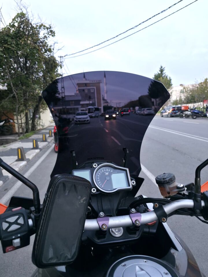 MOTOCAM KTM 1090 Ön Cam 2008-2017 Model 56cm Siyah Renkli 4mm