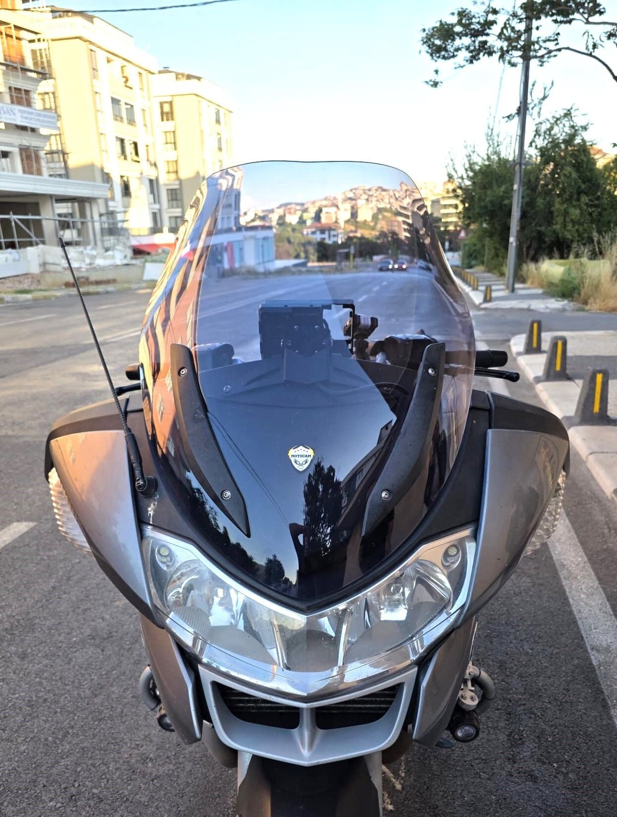 MOTOCAM Bmw R 1200 RT Ön Cam 2005-2015 Model 70cm Füme Renkli 4mm