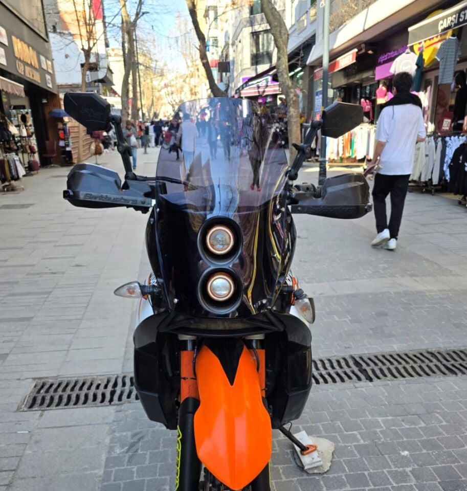 MOTOCAM KTM 950-990 Adventure KİT RALLY  Ön Cam 2006-2013 Model 51cm Füme Renkli 4mm