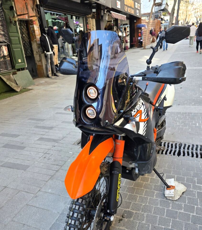 MOTOCAM KTM 950-990 Adventure KİT RALLY  Ön Cam 2006-2013 Model 51cm Füme Renkli 4mm