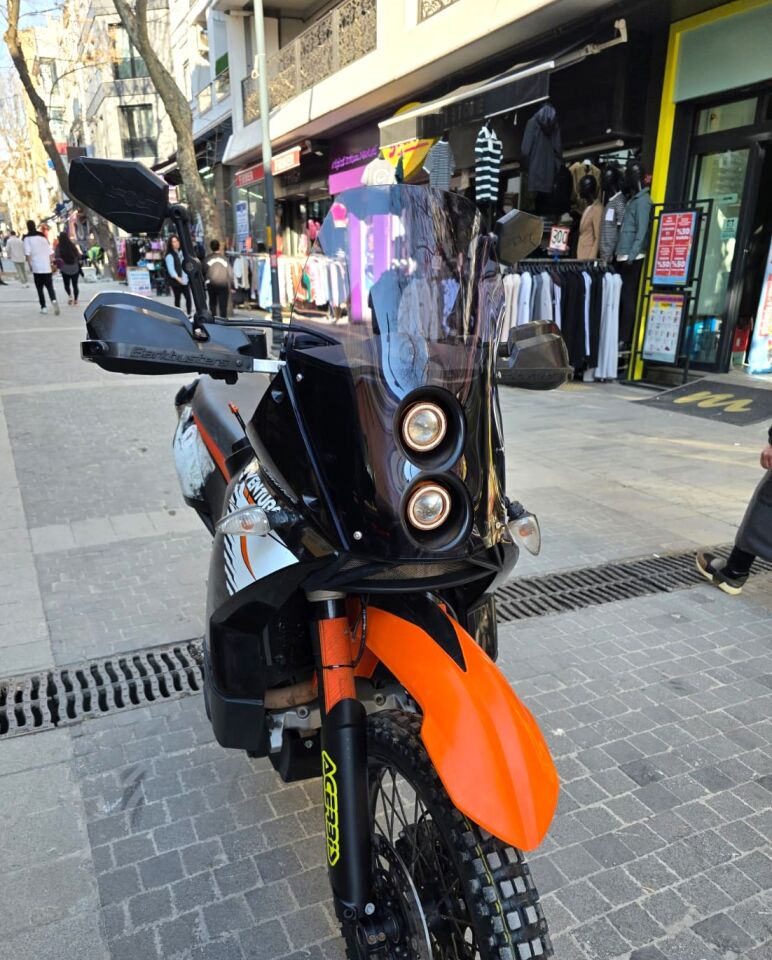 MOTOCAM KTM 950-990 Adventure KİT RALLY  Ön Cam 2006-2013 Model 51cm Füme Renkli 4mm