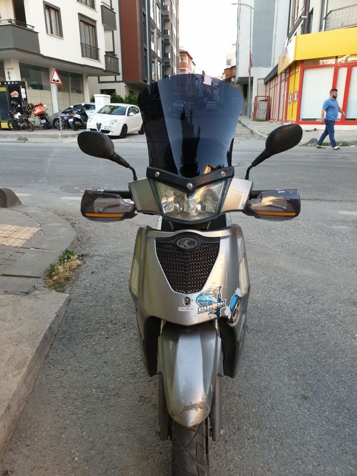 Kymco People S 200 Ön Cam 2011 Model 48cm