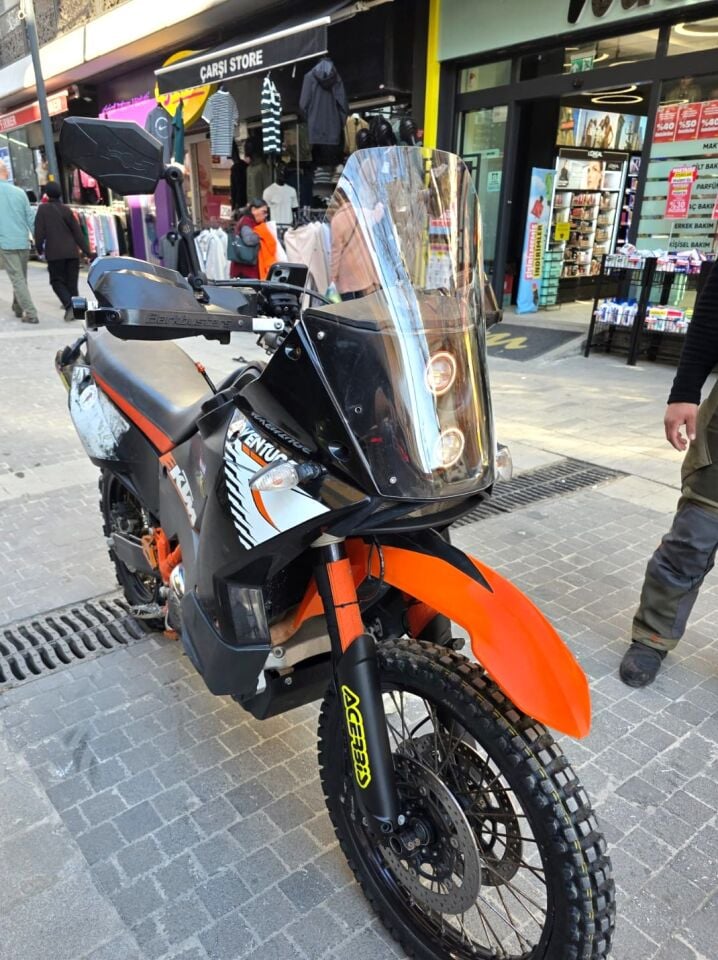 MOTOCAM KTM 950-990 Adventure KİT RALLY  Ön Cam 2006-2013 Model 51cm Tam Şeffaf Renkli 4mm