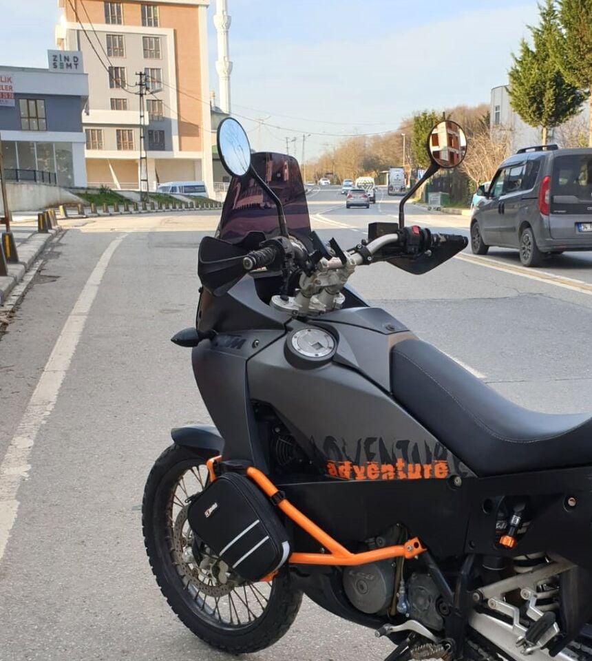 MOTOCAM KTM 990 Adventure Ön Cam 2015-2018 Model 52cm Siyah Renkli 4mm