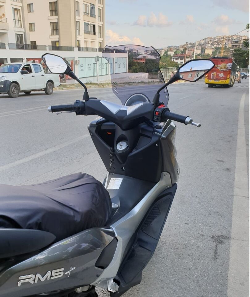 MOTOCAM Volta Revolt Rm5 Ön Cam 2020-2021 Model 65cm Füme Renkli 4mm ORTA BOYLU