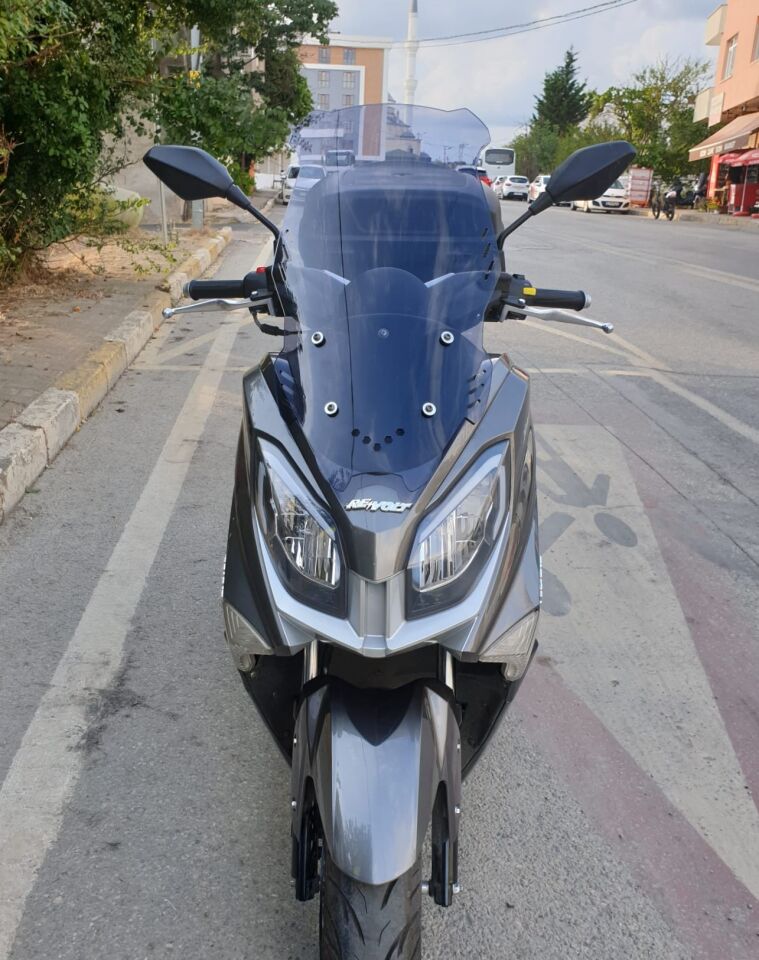 MOTOCAM Volta Revolt Rm5 Ön Cam 2020-2021 Model 65cm Füme Renkli 4mm ORTA BOYLU