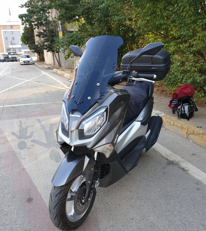 MOTOCAM Volta Revolt Rm5 Ön Cam 2020-2021 Model 65cm Siyah Renkli 4mm ORTA BOYLU