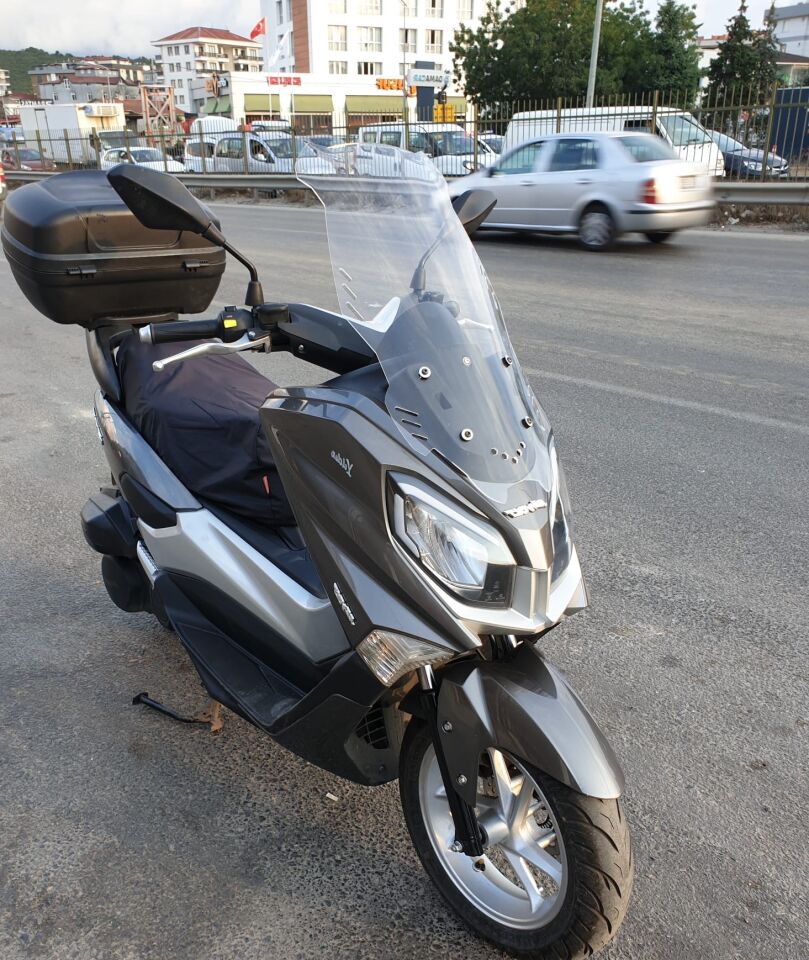 MOTOCAM Volta Revolt Rm5 Ön Cam 2020-2021 Model 65cm Şeffaf Renkli 4mm ORTA BOYLU