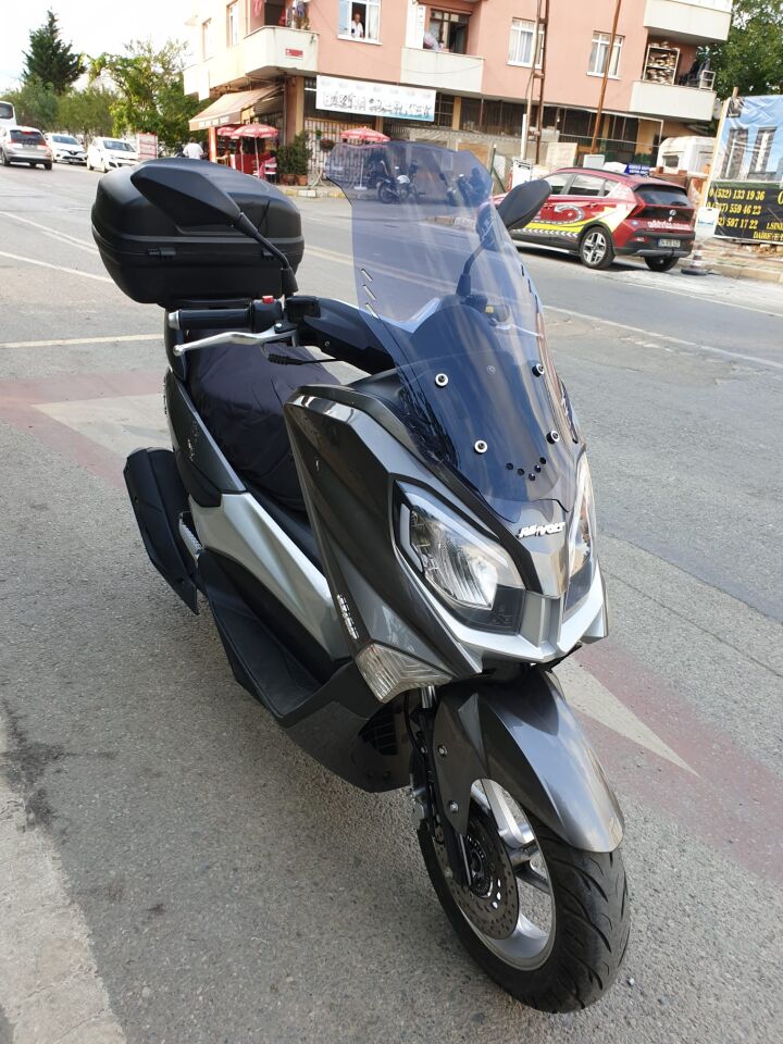 MOTOCAM Volta Revolt Rm5 Ön Cam 2020-2021 Model 75cm Füme Renkli 4mm UZUN