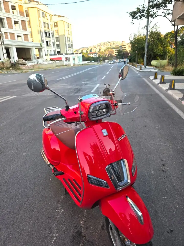 MOTOCAM Kuba Bevely Ön Cam 2022-2026 Model 37cm Şeffaf Renkli 4mm Elcikli APARATSIZ