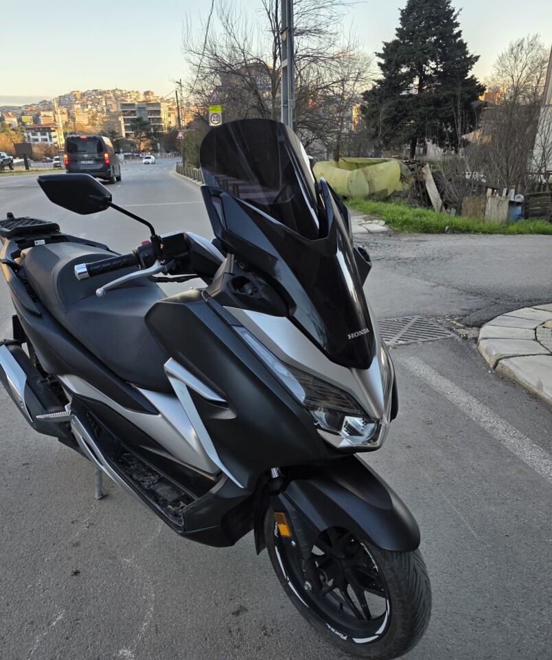 MOTOCAM Honda Forza Ön Cam 2018-2020 Model 47cm Siyah Renkli 4mm ORİJİNAL BOYLU