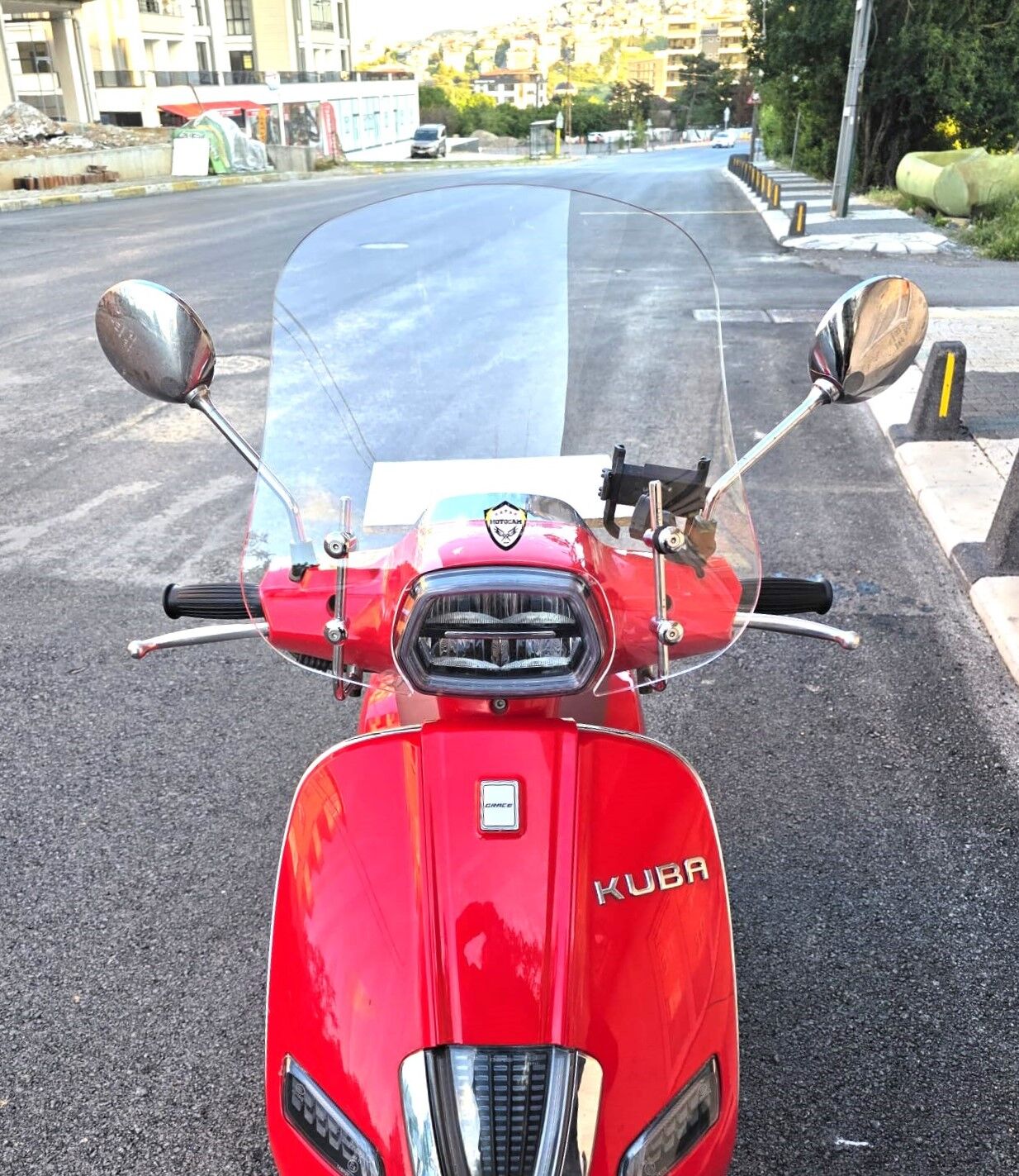 MOTOCAM Kuba Bevely Ön Cam 2022-2026 Model 42cm Şeffaf Renkli 4mm APARATSIZ