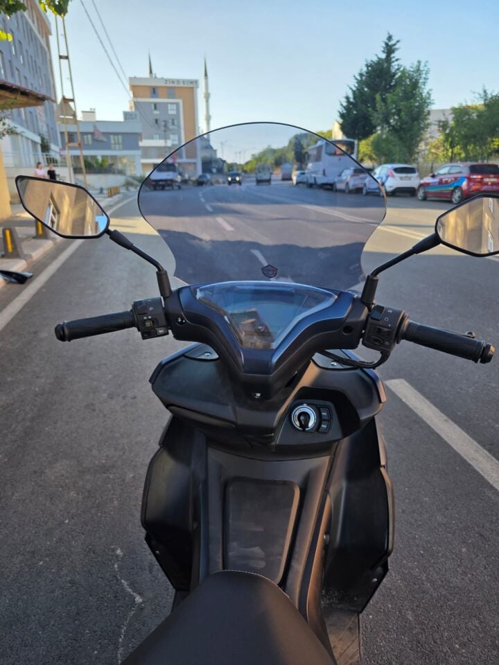 MOTOCAM Volta Revolt RSX3 Ön Cam 2022-2026 Model 43cm Füme Renkli SPORTİF