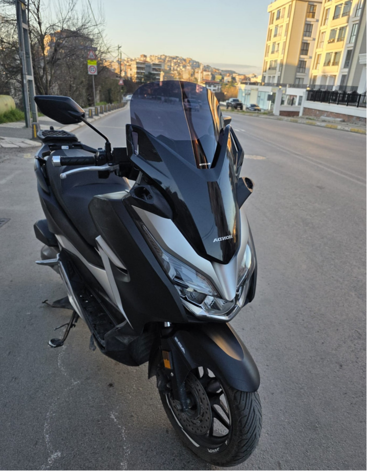MOTOCAM Honda Forza Ön Cam 2018-2020 Model 47cm Siyah Renkli 4mm ORİJİNAL BOYLU