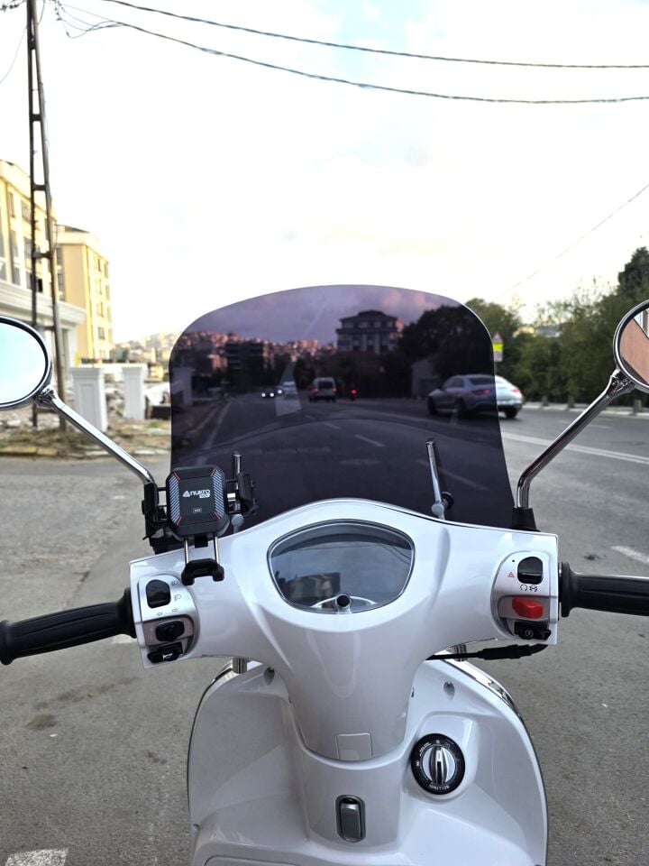 MOTOCAM Küba Bannry Ön Cam 2024-2026 Model 43cm Siyah Renkli 4mm APARATSIZ