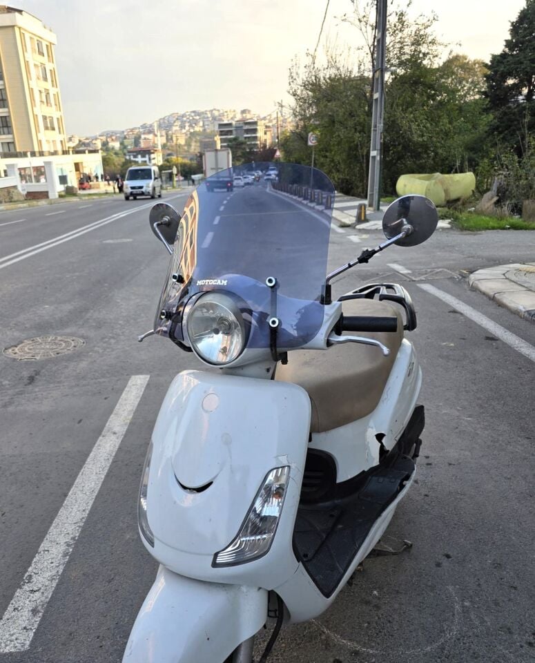 MOTOCAM SYM Fiddle III 125 Ön Cam 2016-2022 Model 44cm Füme Renkli APARATSIZ