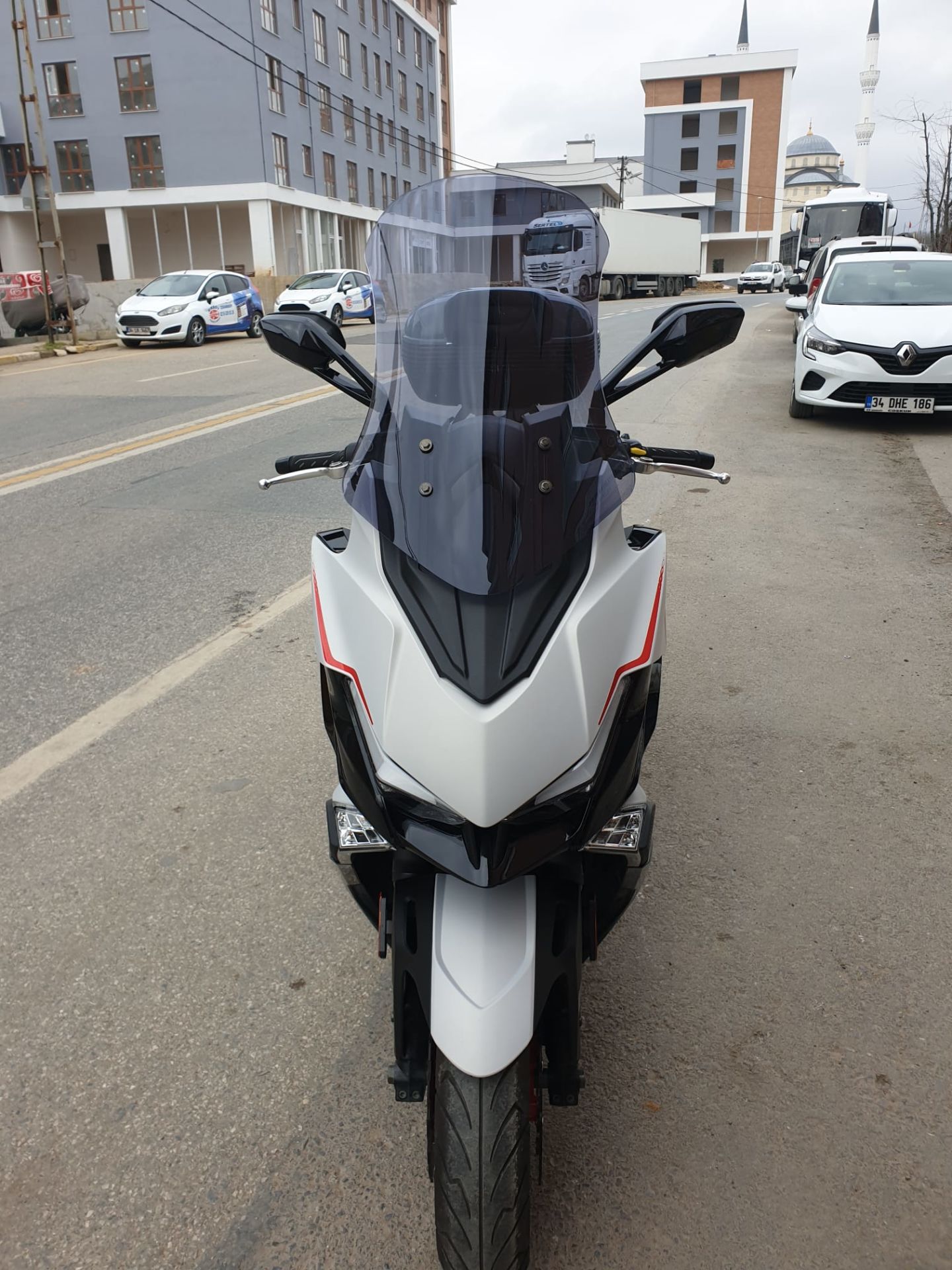 Kymco Xciting VS 400 Ön Cam 2023-2025 Model 66cm