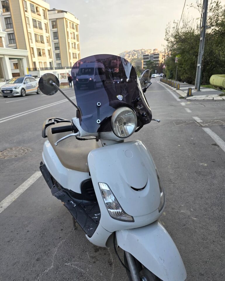 MOTOCAM SYM Fiddle III 125 Ön Cam 2016-2022 Model 44cm Siyah Renkli APARATSIZ