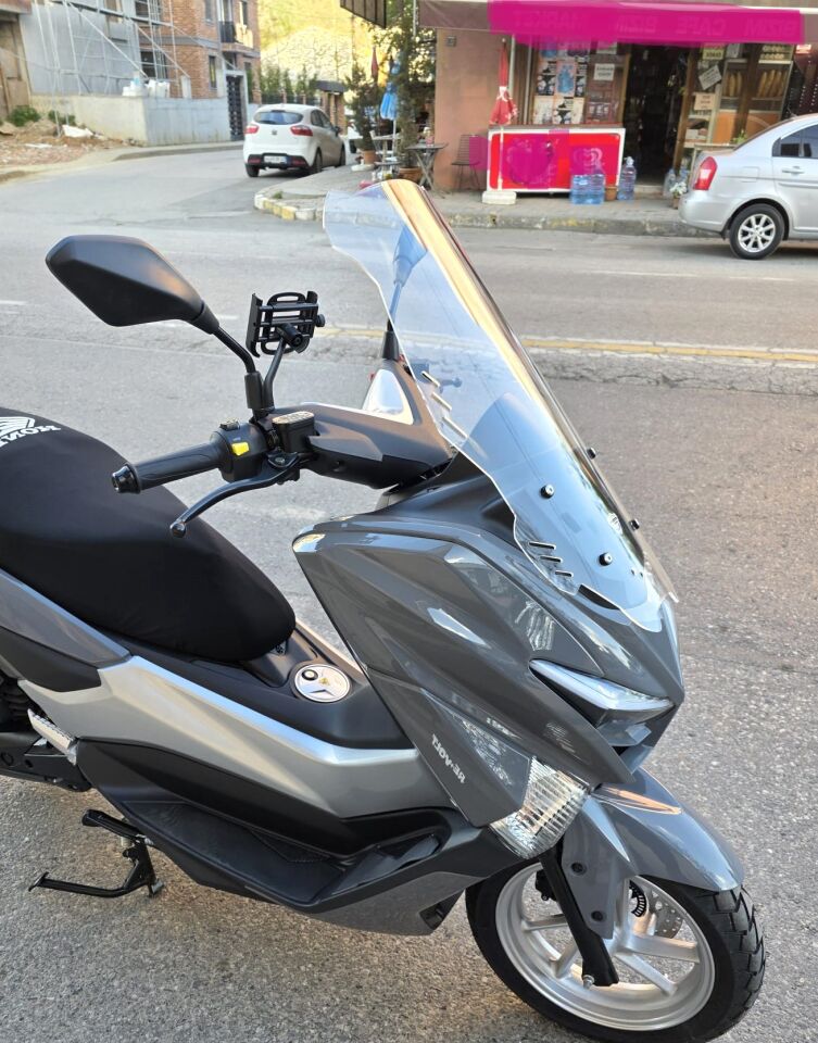 MOTOCAM Volta Revolt RSX4 Ön Cam 2022-2026 Model 65cm Şeffaf Renkli 4mm ORTA BOYLU