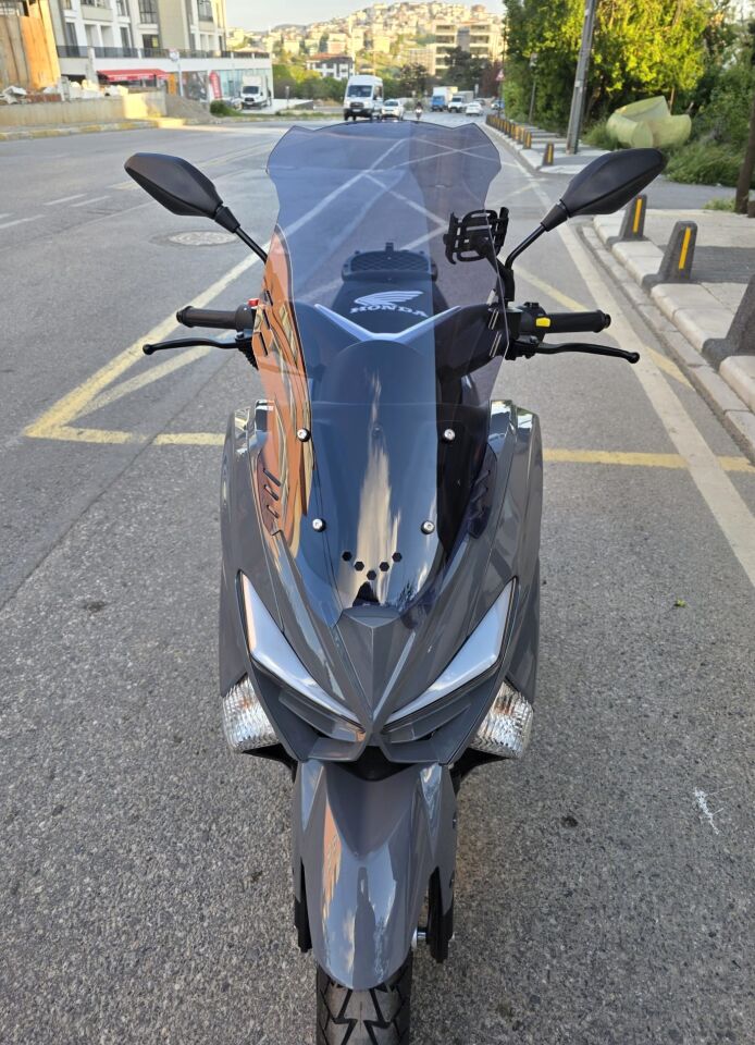 MOTOCAM Volta Revolt RSX4 Ön Cam 2022-2026 Model 75cm Füme Renkli 4mm