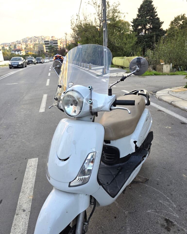MOTOCAM SYM Fiddle IV 125 Ön Cam 2023-2024 Model 44cm Şeffaf Renkli APARATSIZ