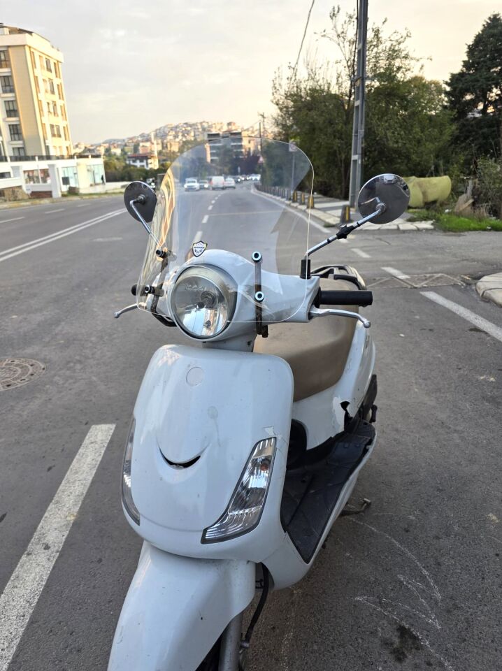 MOTOCAM SYM Fiddle IV 125 Ön Cam 2023-2024 Model 44cm Şeffaf Renkli APARATSIZ