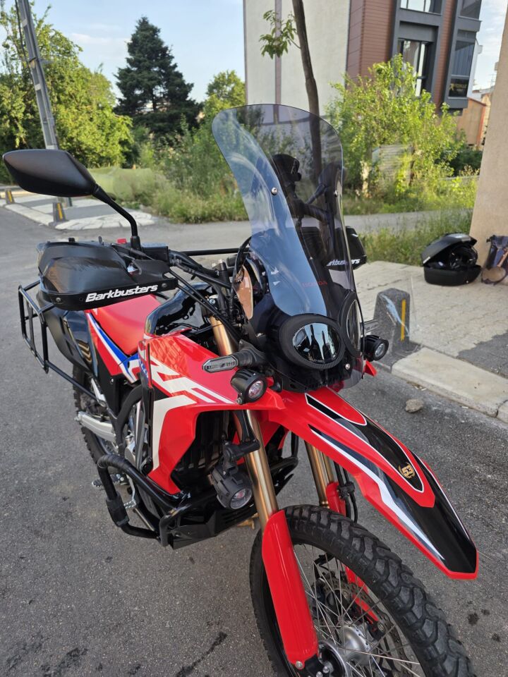 MOTOCAM Honda CRF 300 Rally Ön Cam 2017-2026-2026 Model 56cm Füme Renkli 4mm