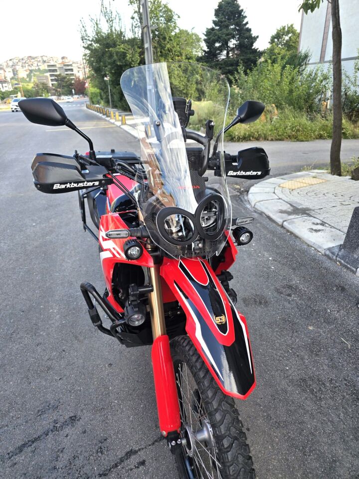 MOTOCAM Honda CRF 300 Rally Ön Cam 2017-2026-2026 Model 56cm Şeffaf Renkli 4mm