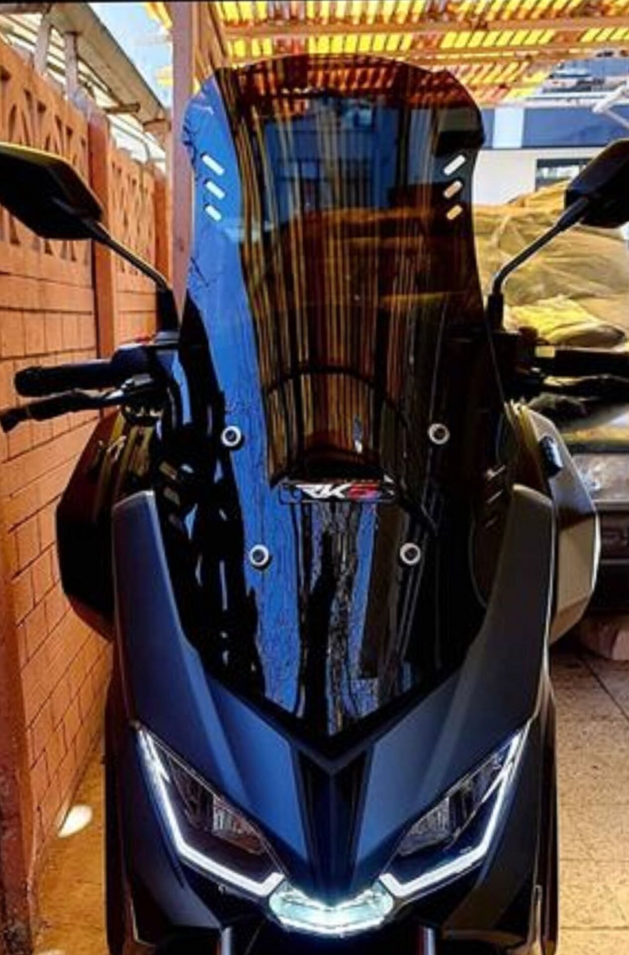 MOTOCAM Volta Revolt RSX5 Ön Cam 2022-2026 Model 55cm Siyah Renkli 4mm