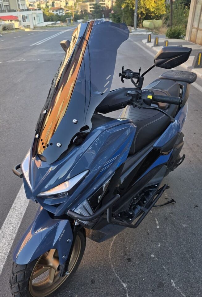 MOTOCAM Küba Newcity 125 Ön Cam 2023-2026 Model 65cm Siyah Renkli 4mm ORTA BOYLU