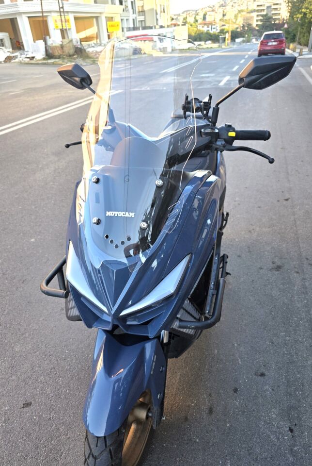 MOTOCAM Küba Newcity 125 Ön Cam 2023-2026 Model 65cm Şeffaf Renkli 4mm ORTA BOYLU