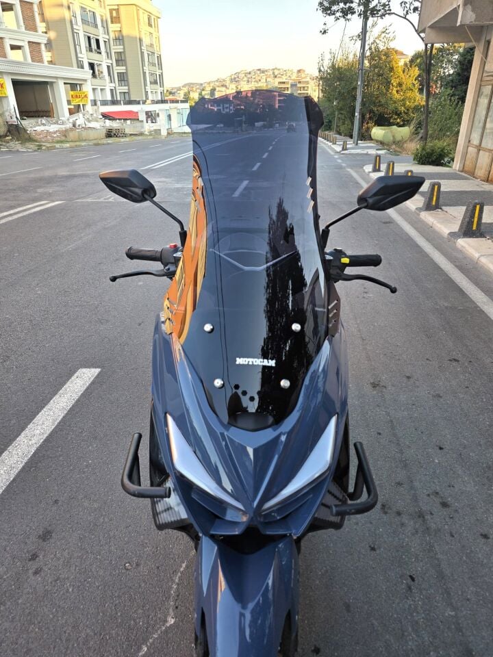 MOTOCAM Küba Newcity 125 Ön Cam 2023-2026 Model 75cm Siyah Renkli 4mm UZUN