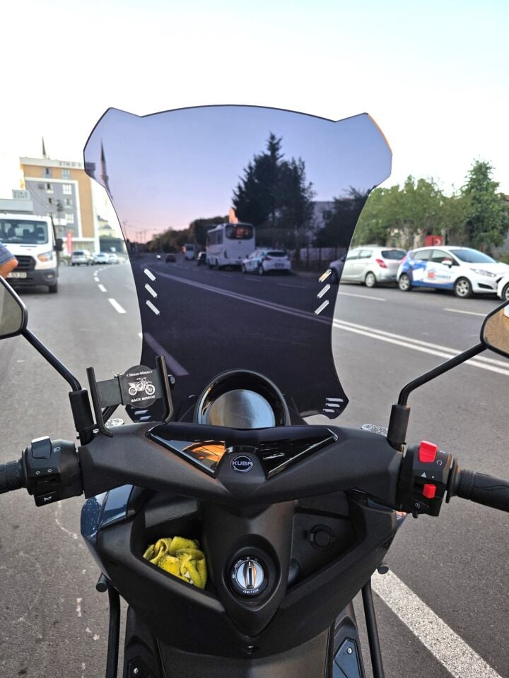 MOTOCAM Küba Newcity 125 Ön Cam 2023-2026 Model 75cm Siyah Renkli 4mm UZUN