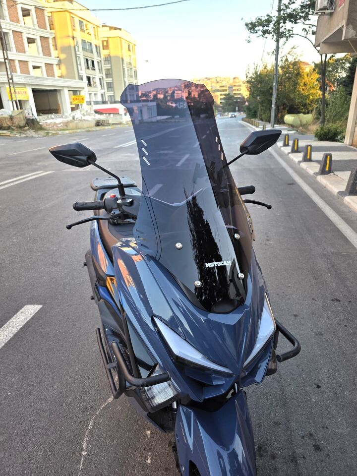 MOTOCAM Küba Newcity 125 Ön Cam 2023-2026 Model 75cm Siyah Renkli 4mm UZUN