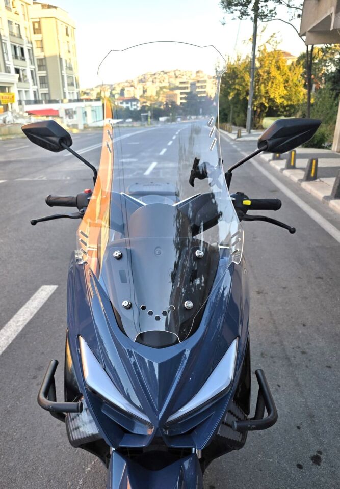MOTOCAM Küba Newcity 125 Ön Cam 2023-2026 Model 75cm Şeffaf Renkli 4mm UZUN